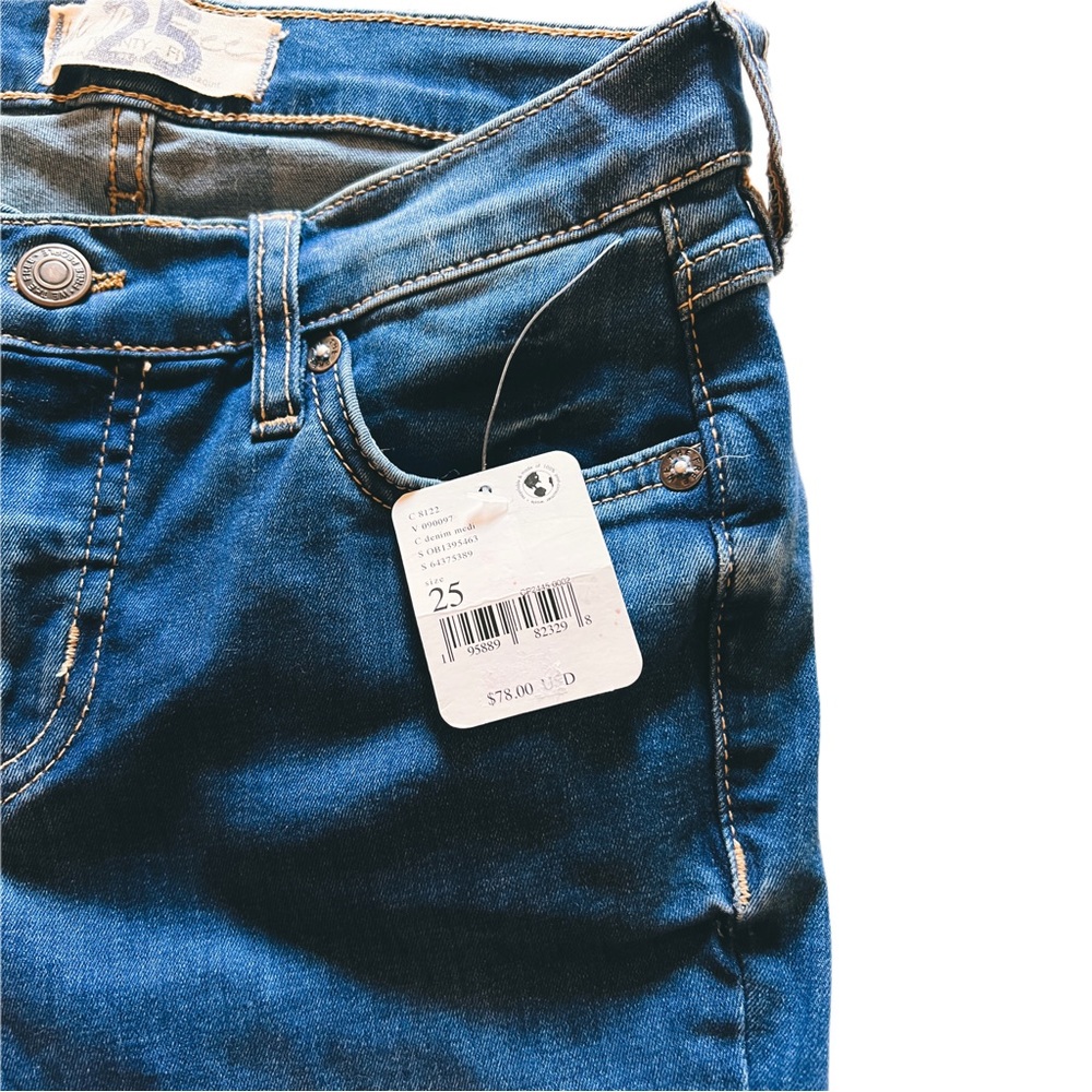 🫸🏿SOLD🫷🏻Free People Denim Super Flare Jeans BNWT - Picture 10 of 15